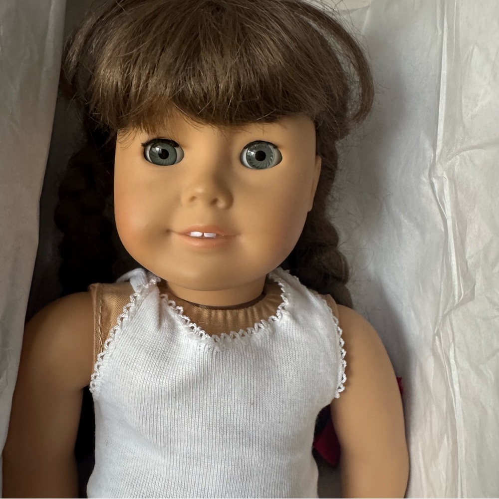 American Girl Molly Doll & Book - Picture 13 of 16